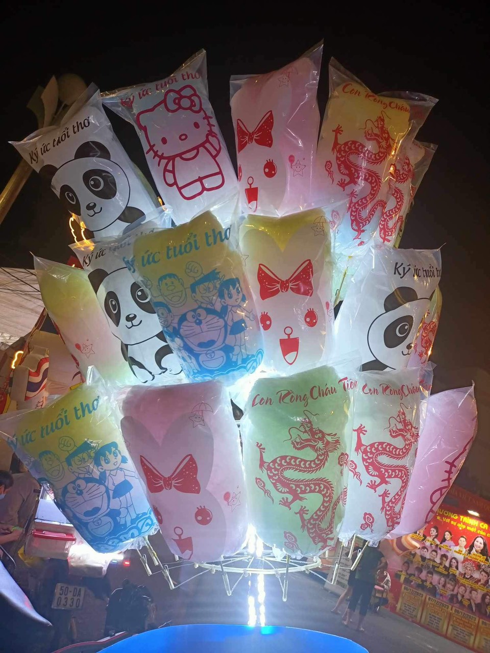 chuyên sản xuất túi in hình làm kẹo bông gòn.