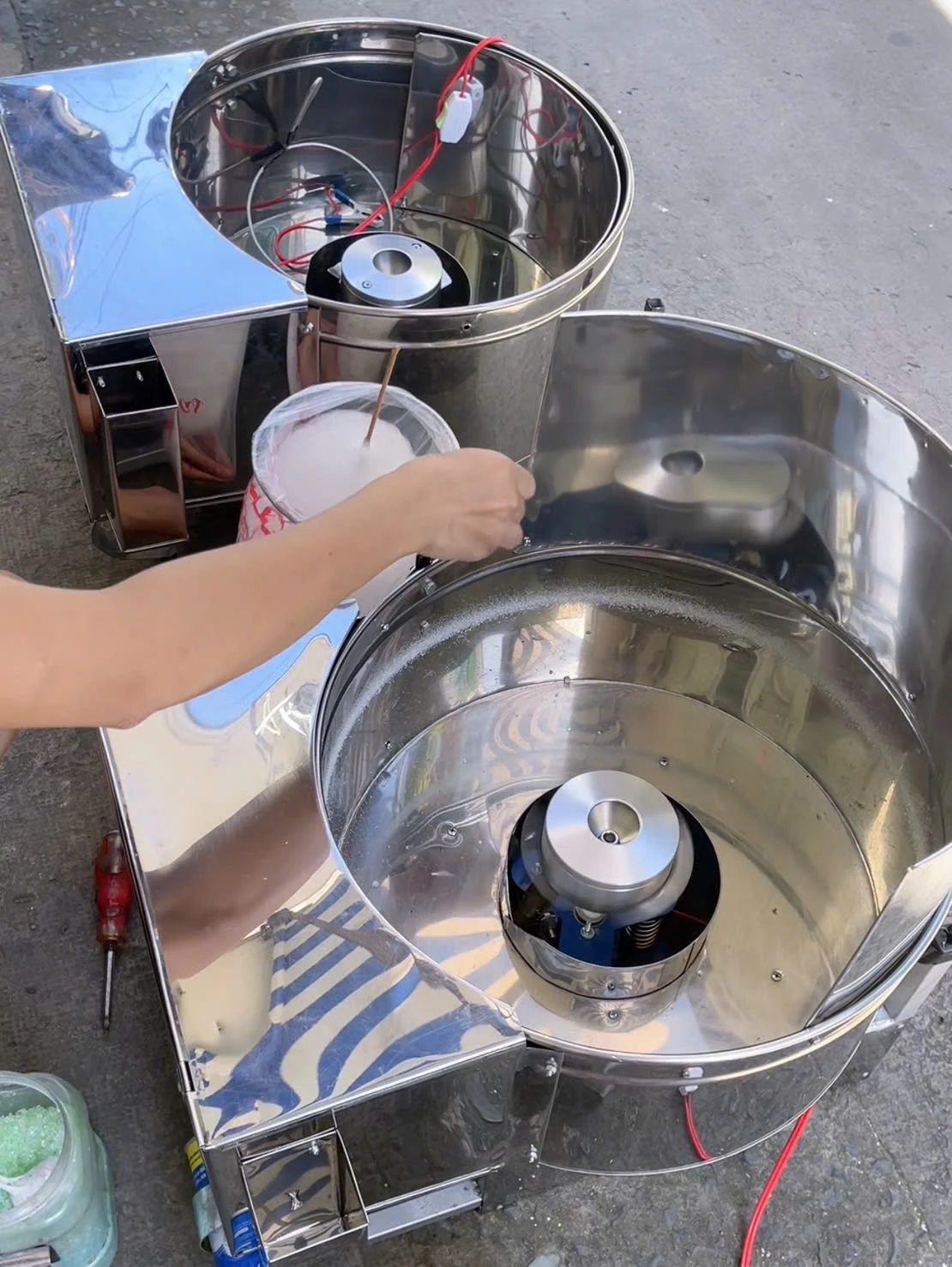 Máy Làm Kẹo Bông Gòn 12V Chuyên Bán Lưu Động – Phiên Bản Cao Cấp Dành Cho Người Kinh Doanh Di Động