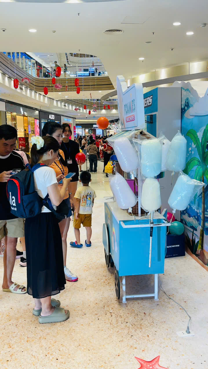 Dịch Vụ Làm Kẹo Bông Gòn Tại Siêu Thị Aeon